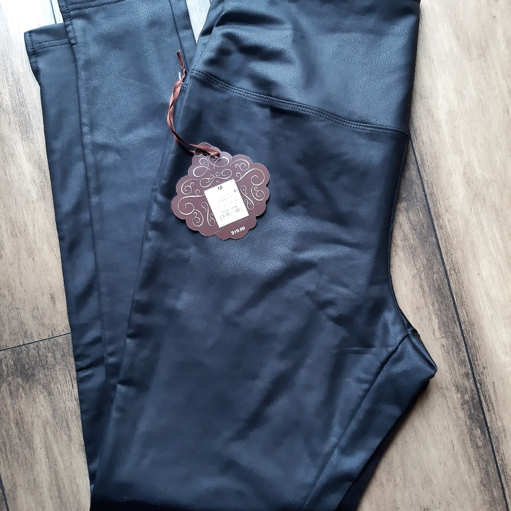 Faux leather leggings